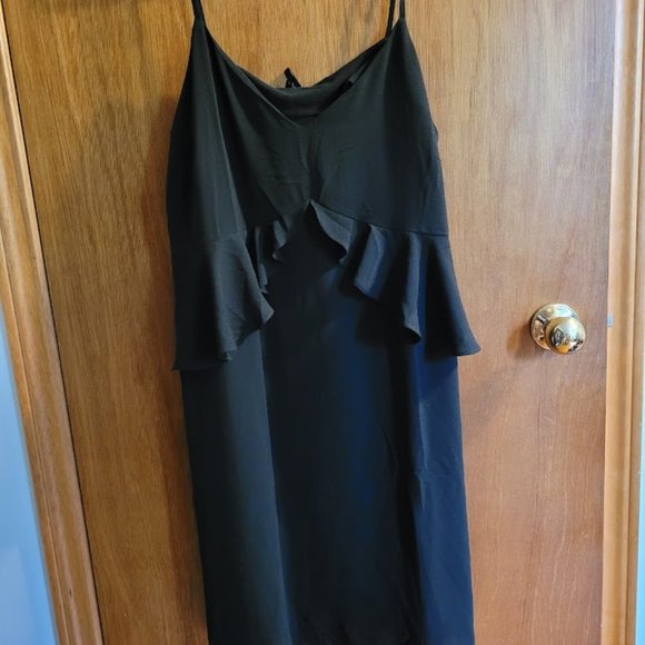 Vero Moda Dresses & Skirts - BNWT Black Vero Moda Flounce Dress XL